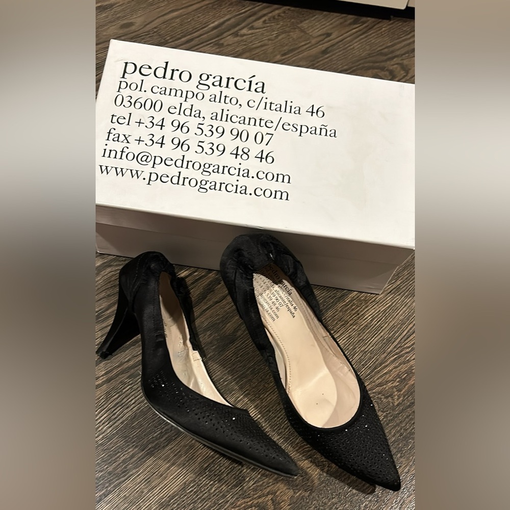 Sparkly black kitten heel pumps - size 38
